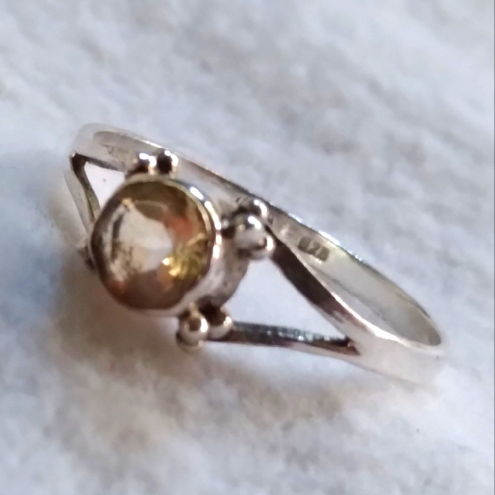 Vintage Citrine split shank artisan crafted ring in Sterling silver